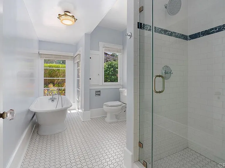 1654 Camino Del Mar #UPPER — Photo 42