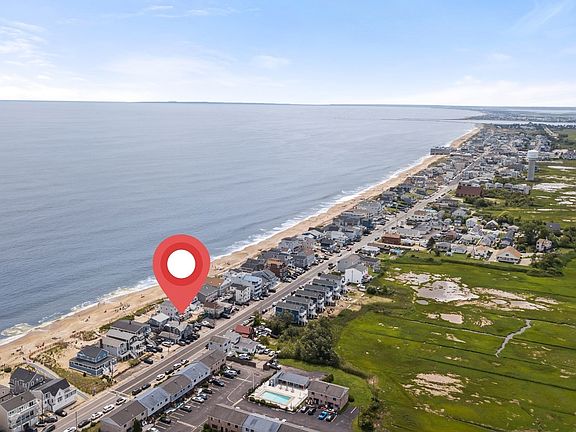 2nd image of 264 N End Blvd #2A