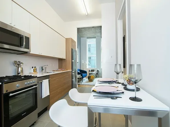 4322 Queens St, Long Island City, NY