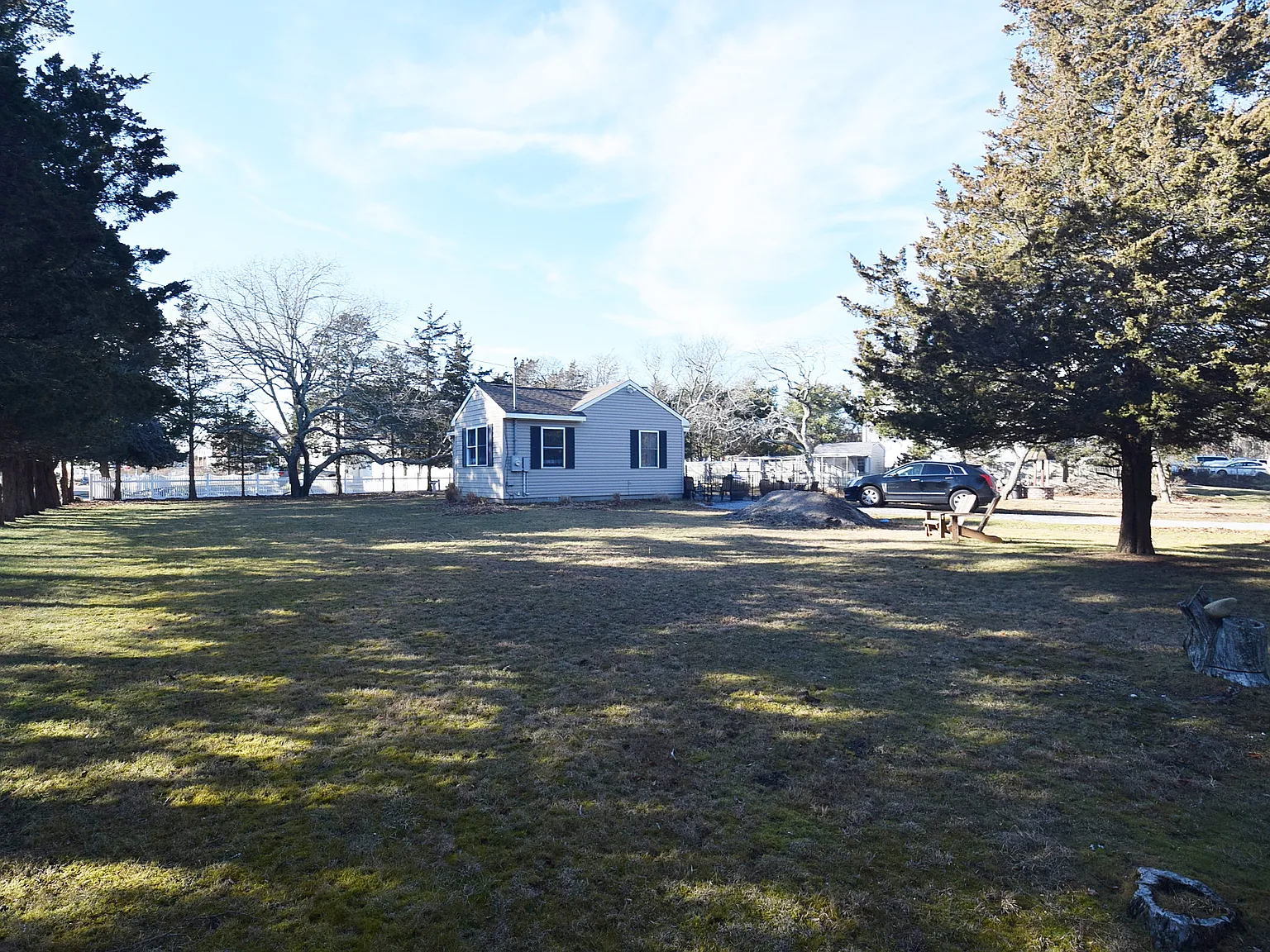 Walk to Beach East Moriches Schools — Photo 2
