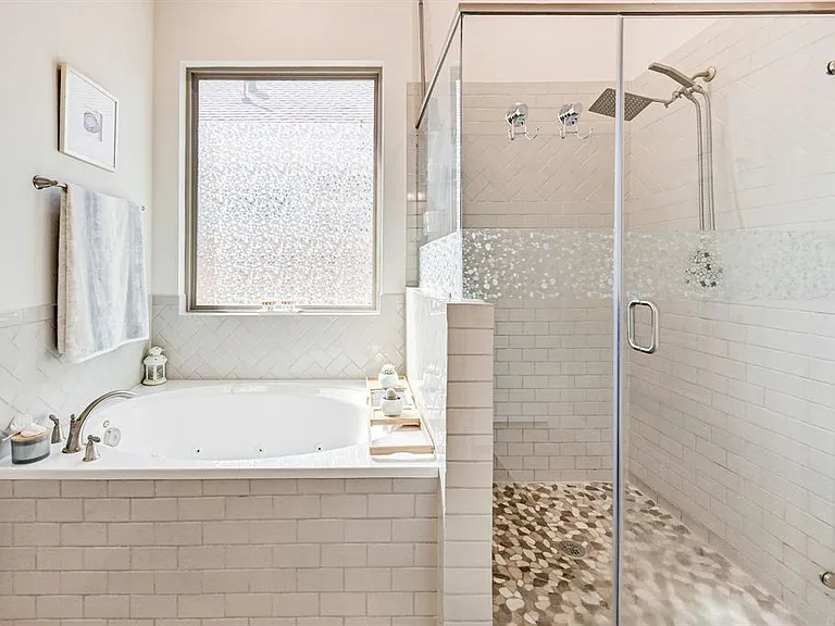 4221 Davis Oak Dr — Photo 14