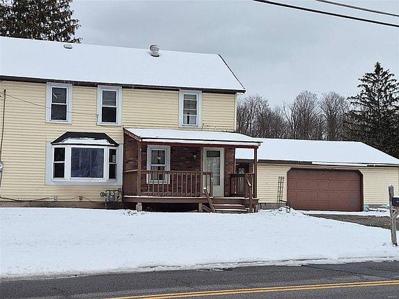 3rd image of 136 Maple St