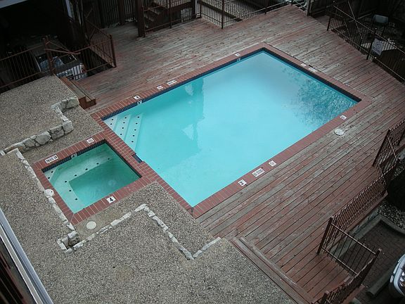 3rd image of 2901 San Jacinto Blvd APT 209