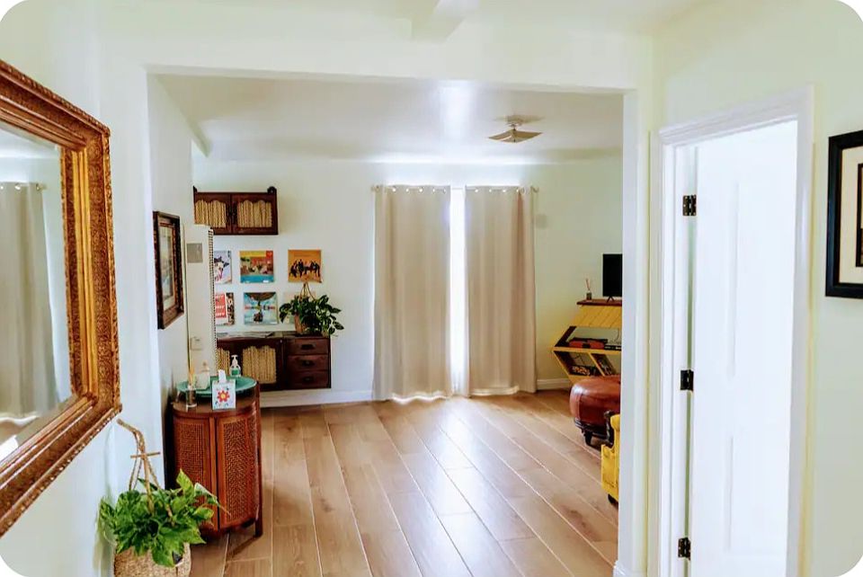 Spacious living room