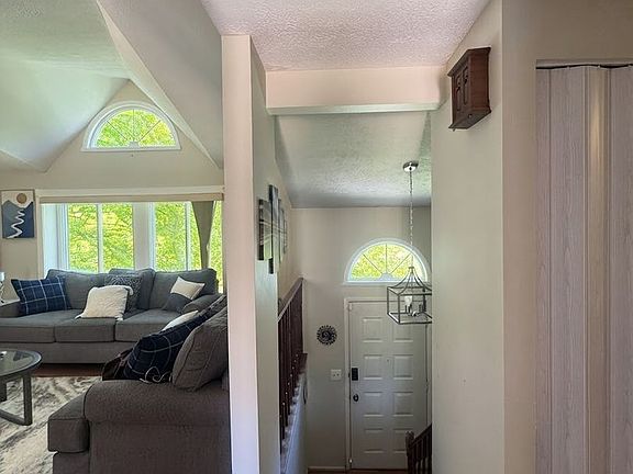 5th image of 1269 Windmill Ln