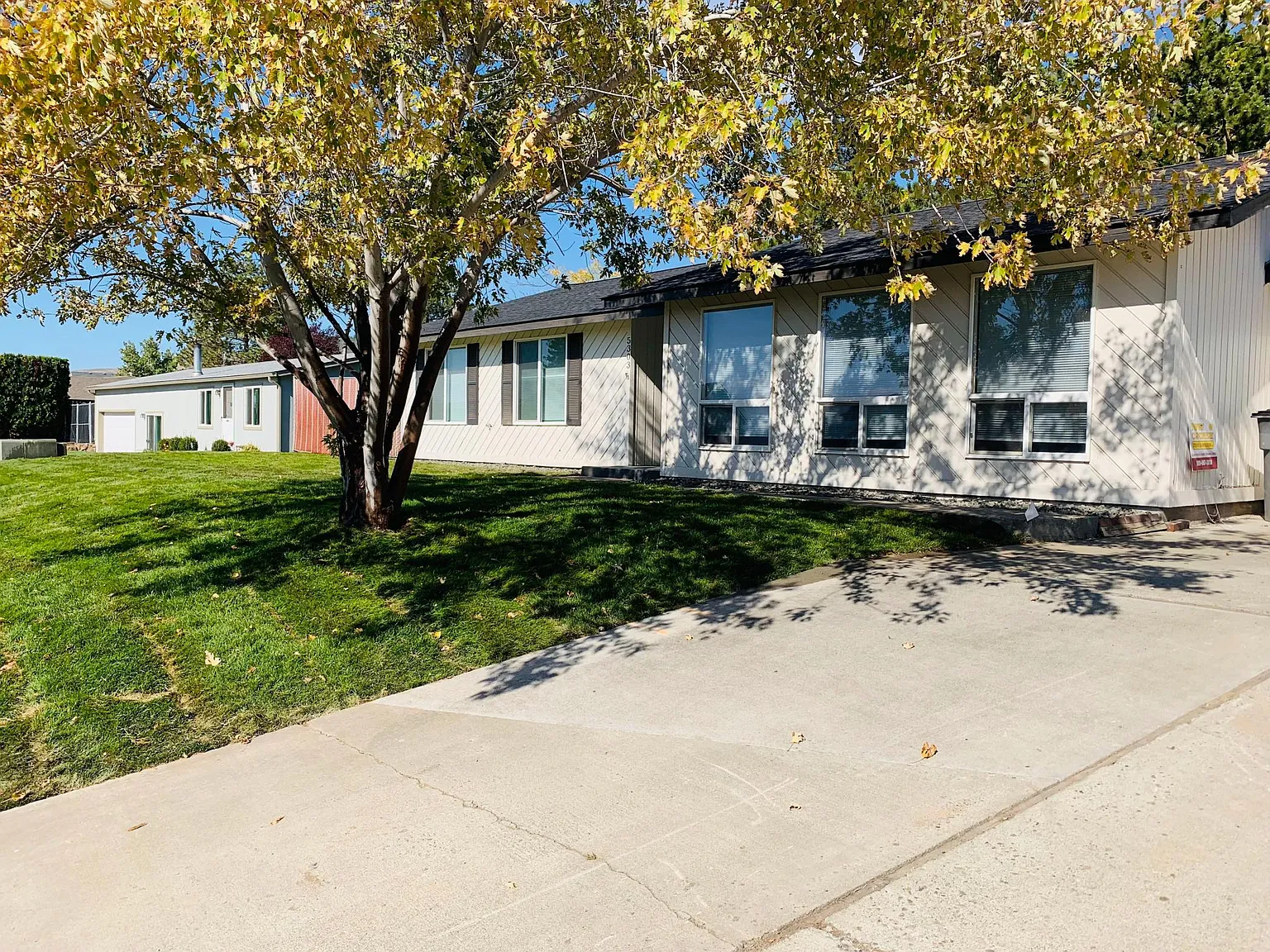 5303 N Sky Vista Ave photo 1