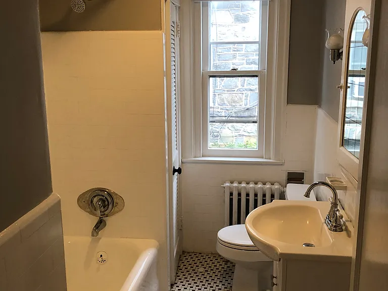 901 W 21st St #1 — Photo 12