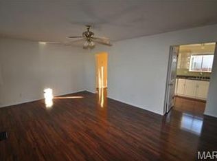 62 Country Hill Rd, Saint Peters, MO 63376