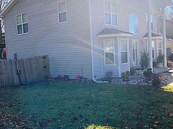 3rd image of 310 Howard Dr