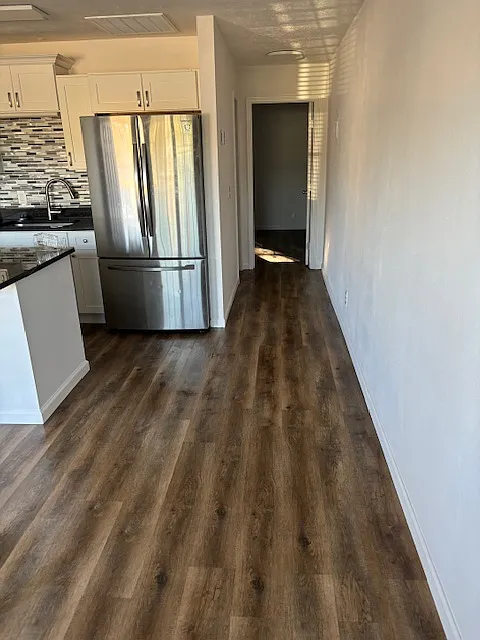 1 bed, 900 sqft, $1,045 — Photo 3