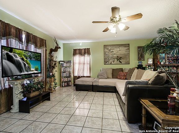 3rd image of 6423 Tahoka St