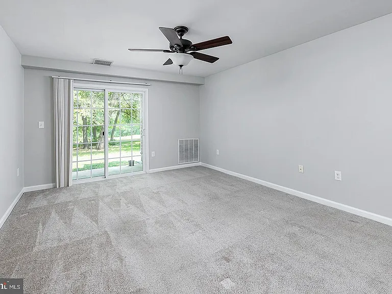1122 Tristram Cir — Photo 3