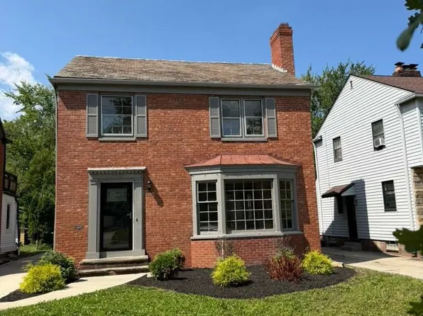 3698 Strandhill Rd, Shaker Heights, OH 44122