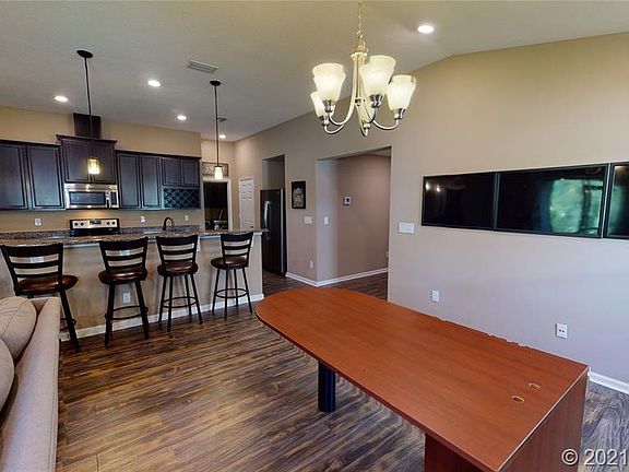 5th image of 110 Gleneagle Grande Dr