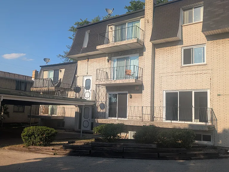 9606 Kedvale Ave #1A — Photo 31