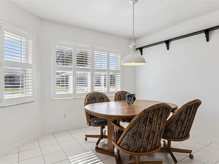 5811 Princess Caroline Pl — Photo 7