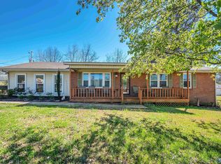 102 Springer Dr, Tuscumbia, AL 35674