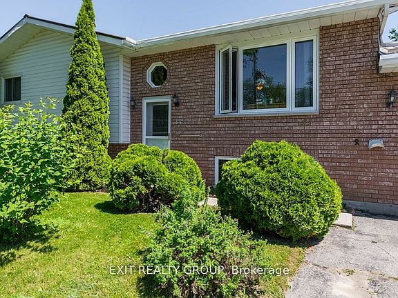2nd image of 147 Baldwin St