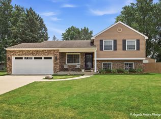 3611 W Drake Ct, McHenry, IL 60050