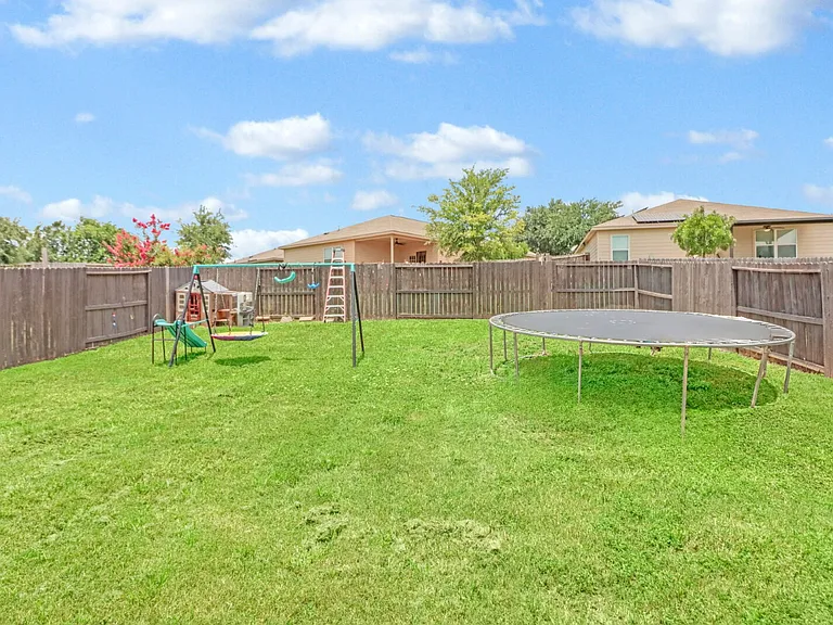 6639 Luckey Pne — Photo 30