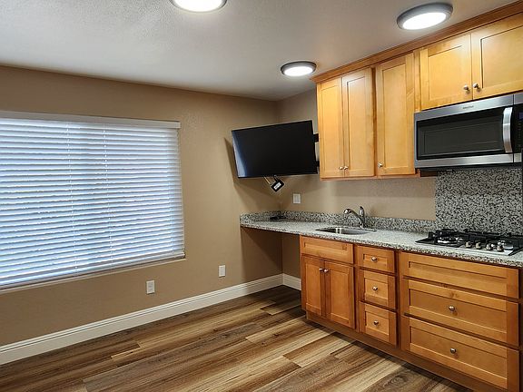 3rd image of 195 N 13th St #23
