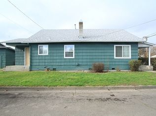 912 SW Laurel St, Grants Pass, OR 97526