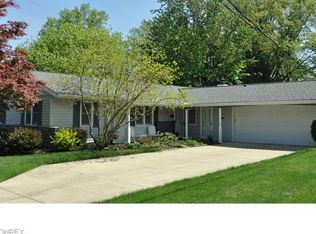 523 Wildbrook Dr, Bay Village, OH