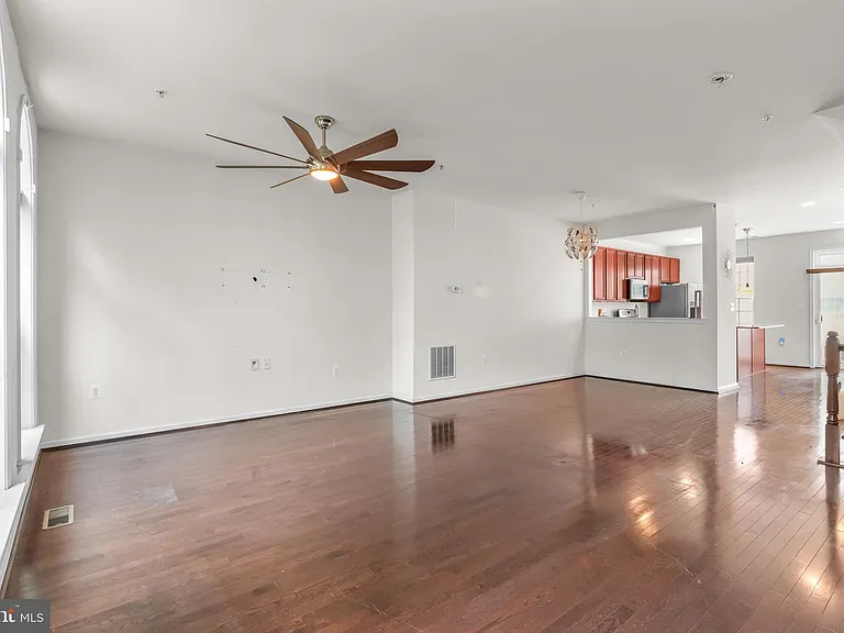 9624 Westerdale Dr — Photo 13