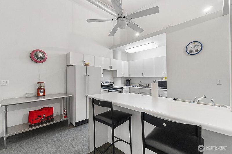 9th image of 50342 Brown Rd E