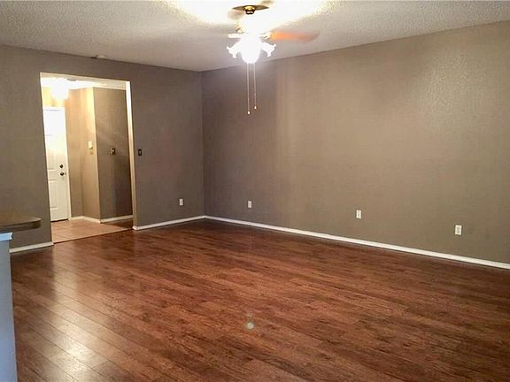 5th image of 2203 Hickory Wood Trl