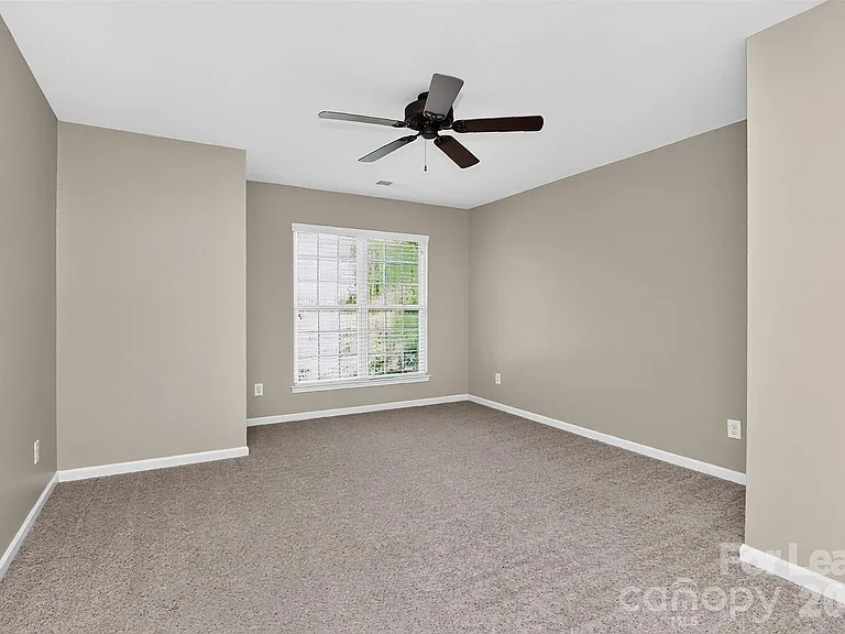 10229 Blairbeth St — Photo 28