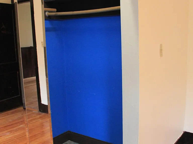 121 Illinois St #2 — Photo 8