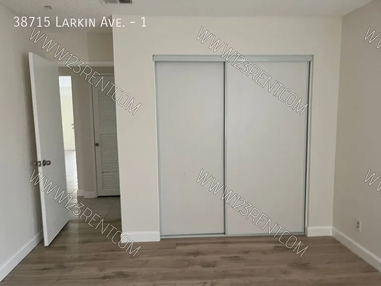 38715 Larkin Ave #1 — Photo 13