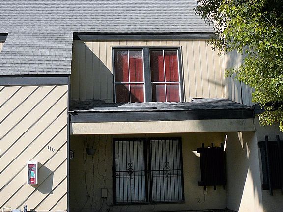 3rd image of 450 S Argyle Ave