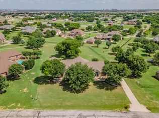 1049 Van Zandt Ct, Haslet, TX 76052