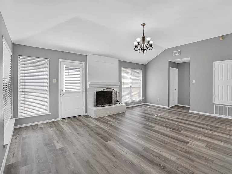 6318 Brookcrest Dr — Photo 7