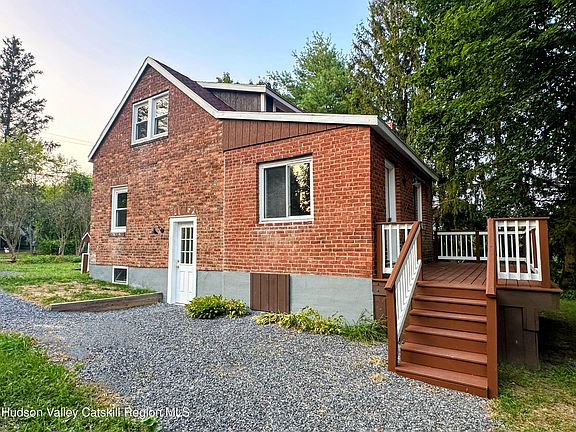 2nd image of 134 Lower Post Road