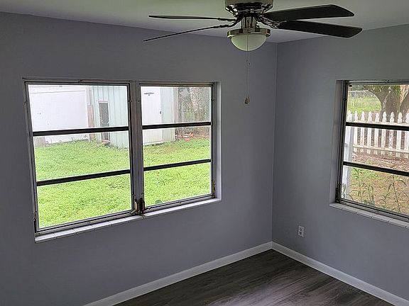 5th image of 4846 Mockingbird Dr
