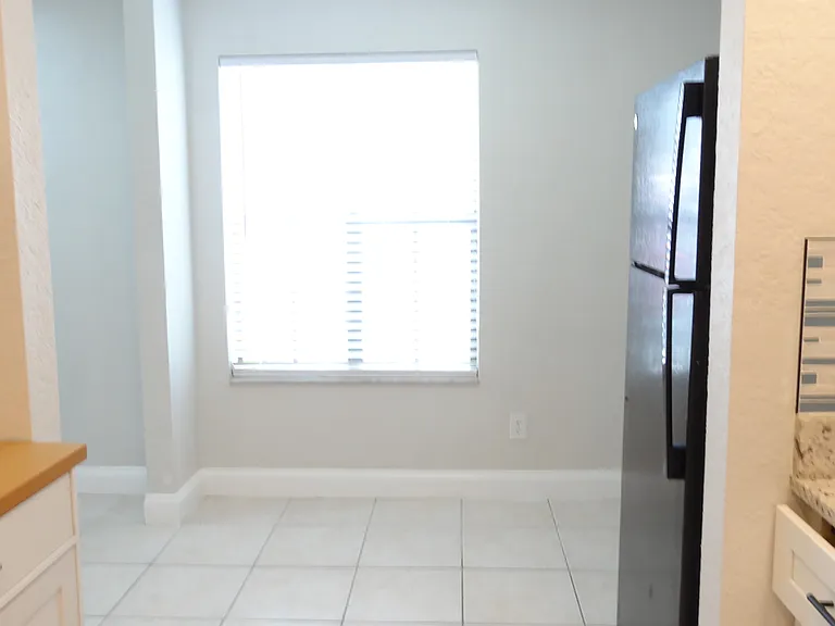 4002 Brigadoon Cir — Photo 11