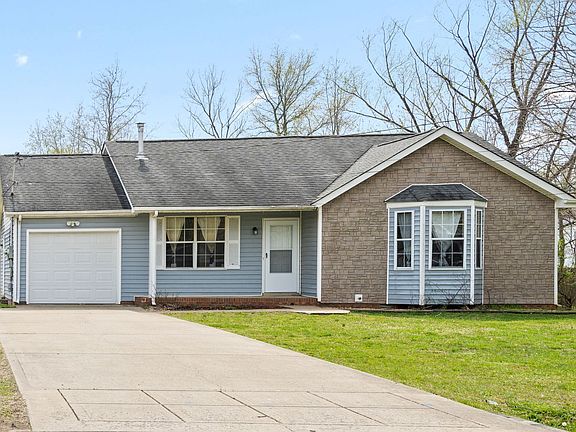 3rd image of 405 Woodale Dr