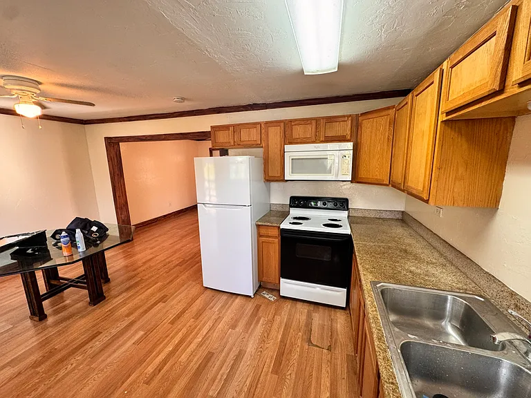 2637 2nd St #B4 — Photo 19