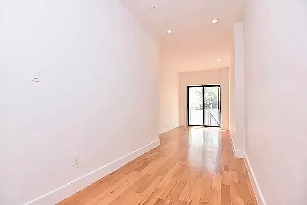 Rented by Bohemia Realty Group | media 26