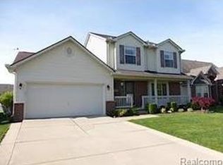 740 Falcon Dr, Dundee, MI 48131