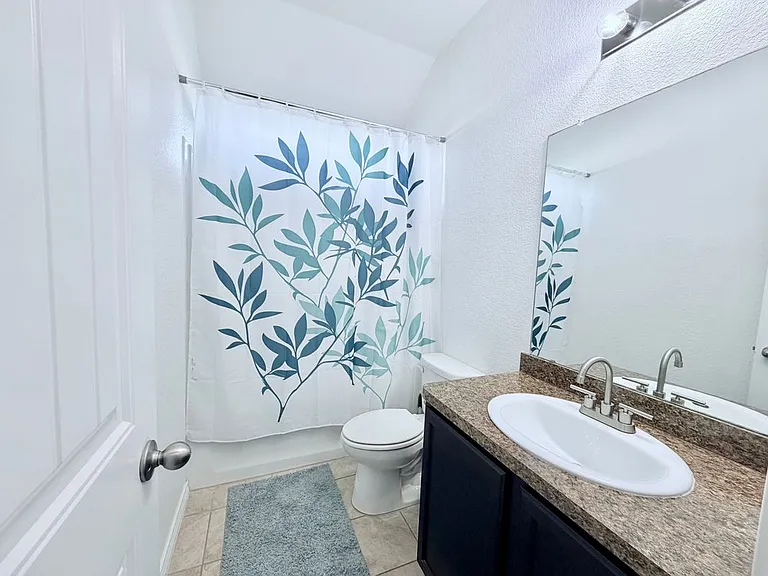 520 Cantebury Park Ln — Photo 10