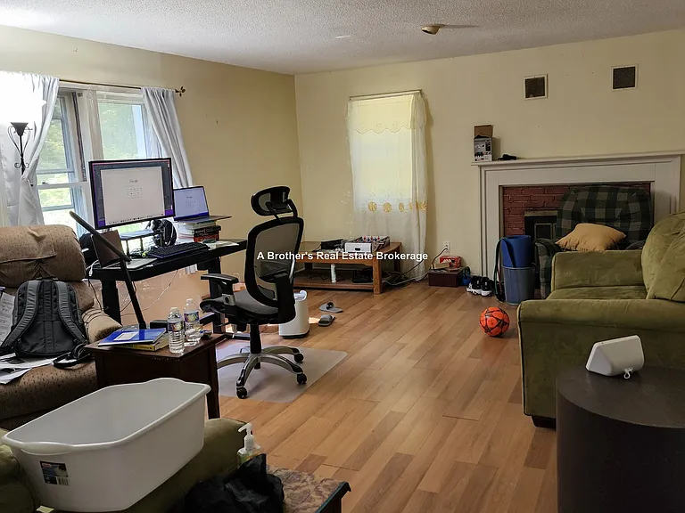 50 Oakdale Ave — Photo 3