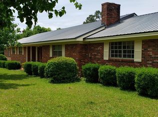 877 M J McClelland Rd, Douglas, GA 31533