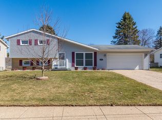 6733 Buckhorn St, Portage, MI 49024