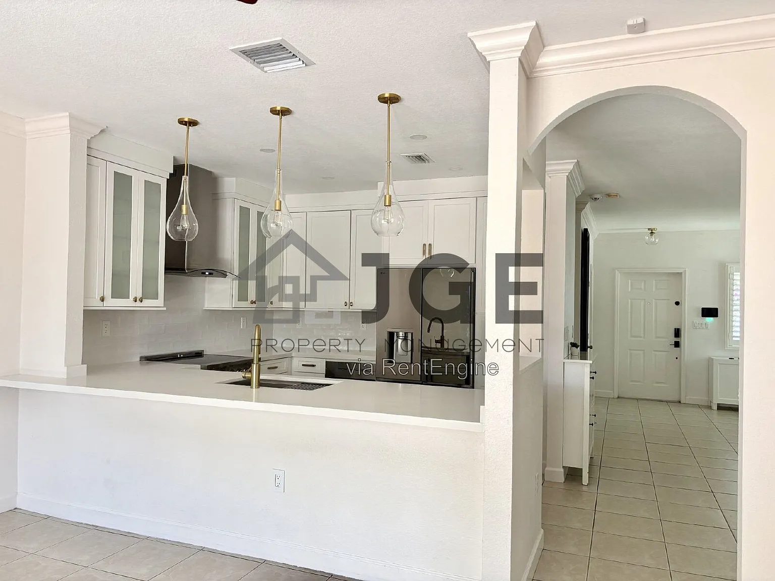 3 bed, 2.5 bath, $2,950 — Photo 4
