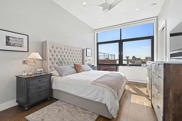 Sold by Compass | media 22