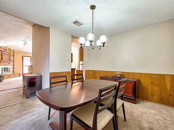 4th image of 15503 Evergreen Place Drive